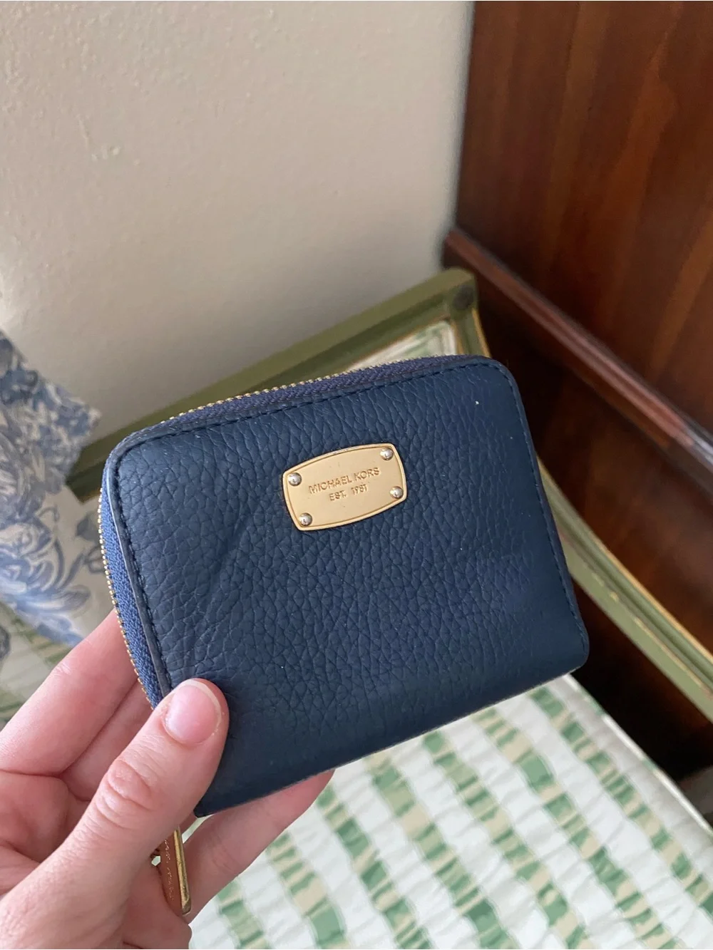 Micheal Kors navy leather wallet